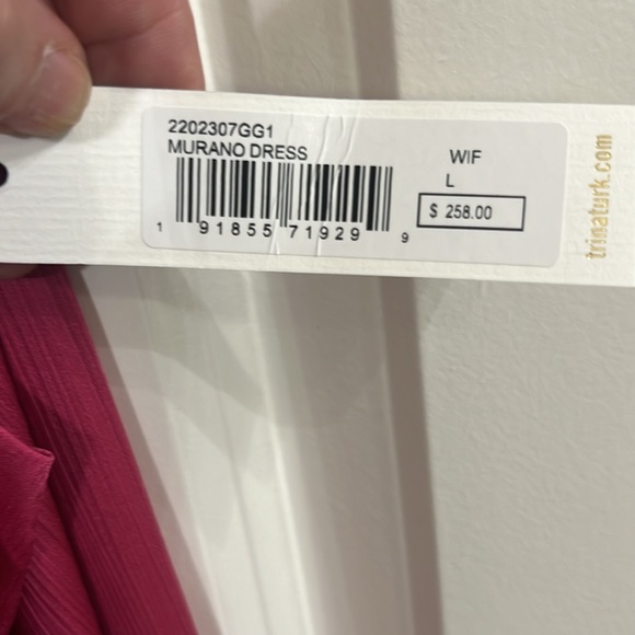 NWT Floucy vibrant pink party dress. Size L - Picture 7 of 7